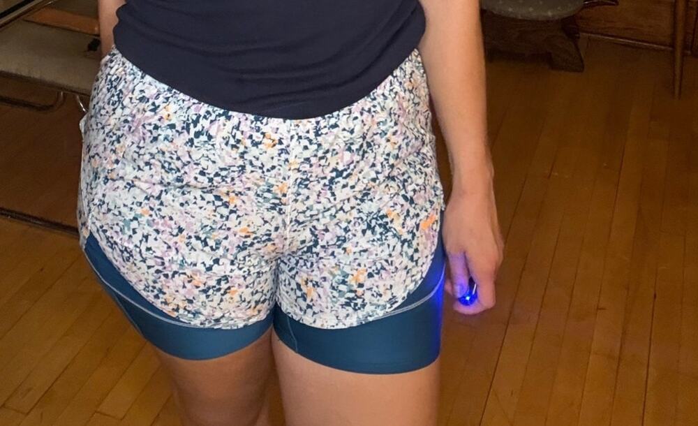Brooks Running Chaser 5" 2 in 1 Womens Athletic Shorts Large Blue Speckled